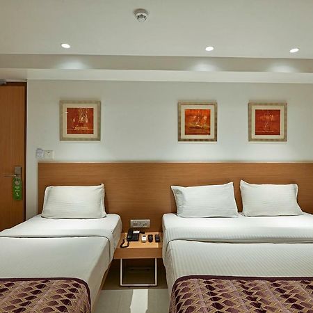 Hotel Leafio-Near Airport Βομβάη Εξωτερικό φωτογραφία