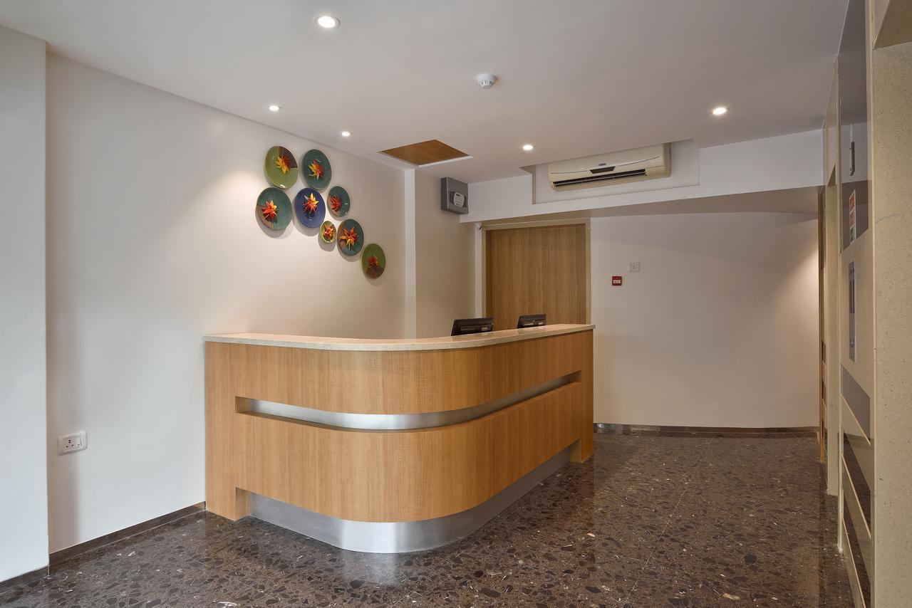 Hotel Leafio-Near Airport Βομβάη Εξωτερικό φωτογραφία