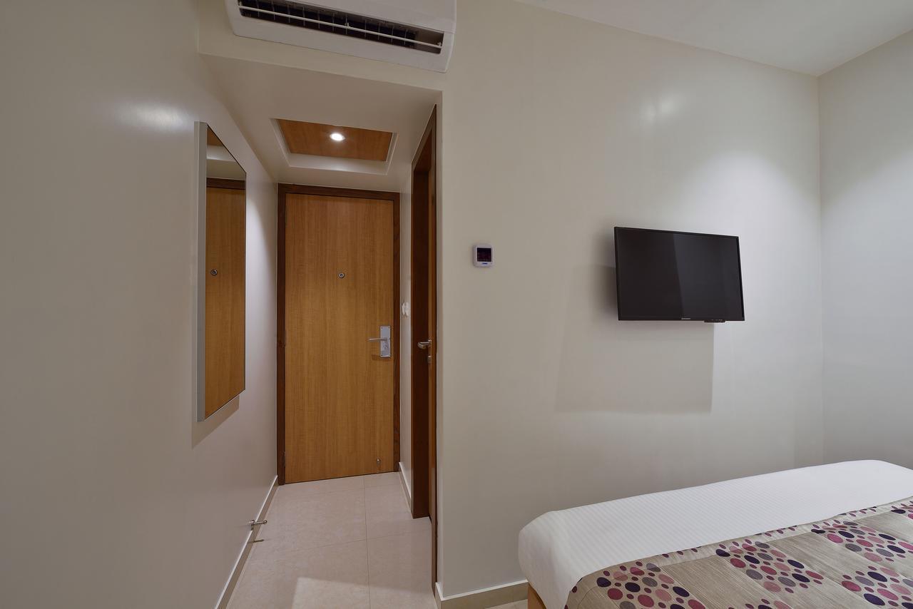 Hotel Leafio-Near Airport Βομβάη Εξωτερικό φωτογραφία