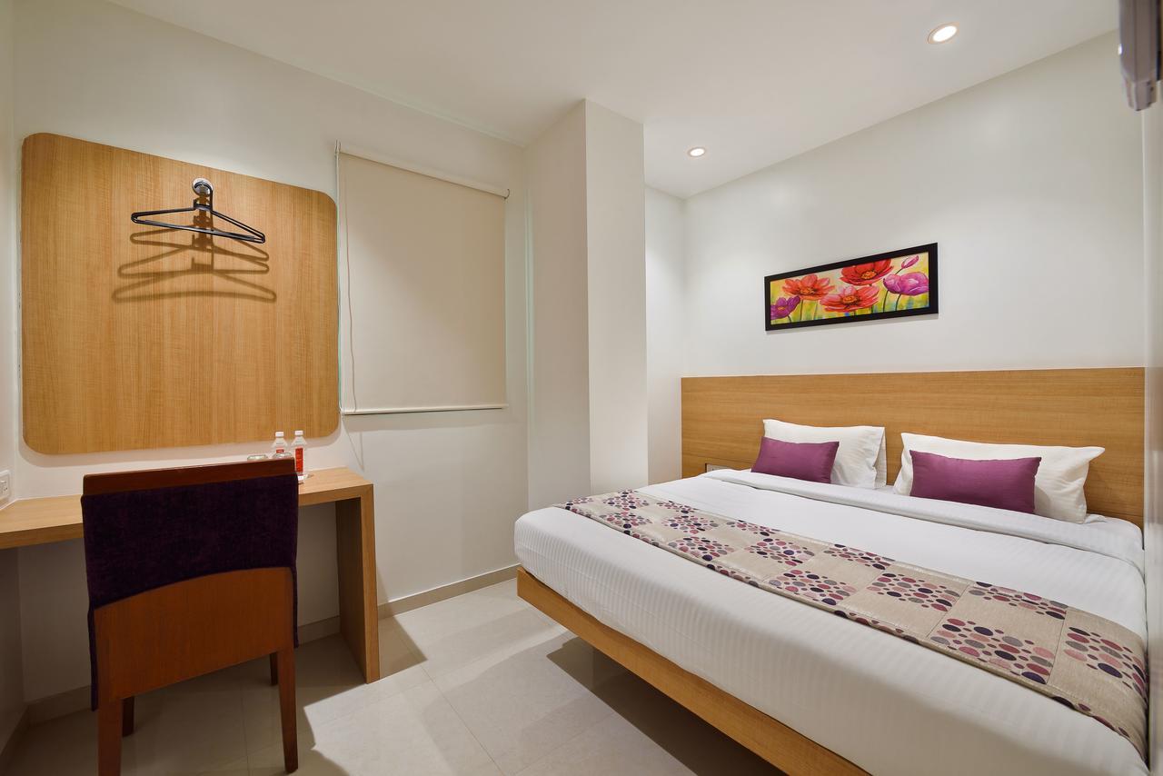 Hotel Leafio-Near Airport Βομβάη Εξωτερικό φωτογραφία