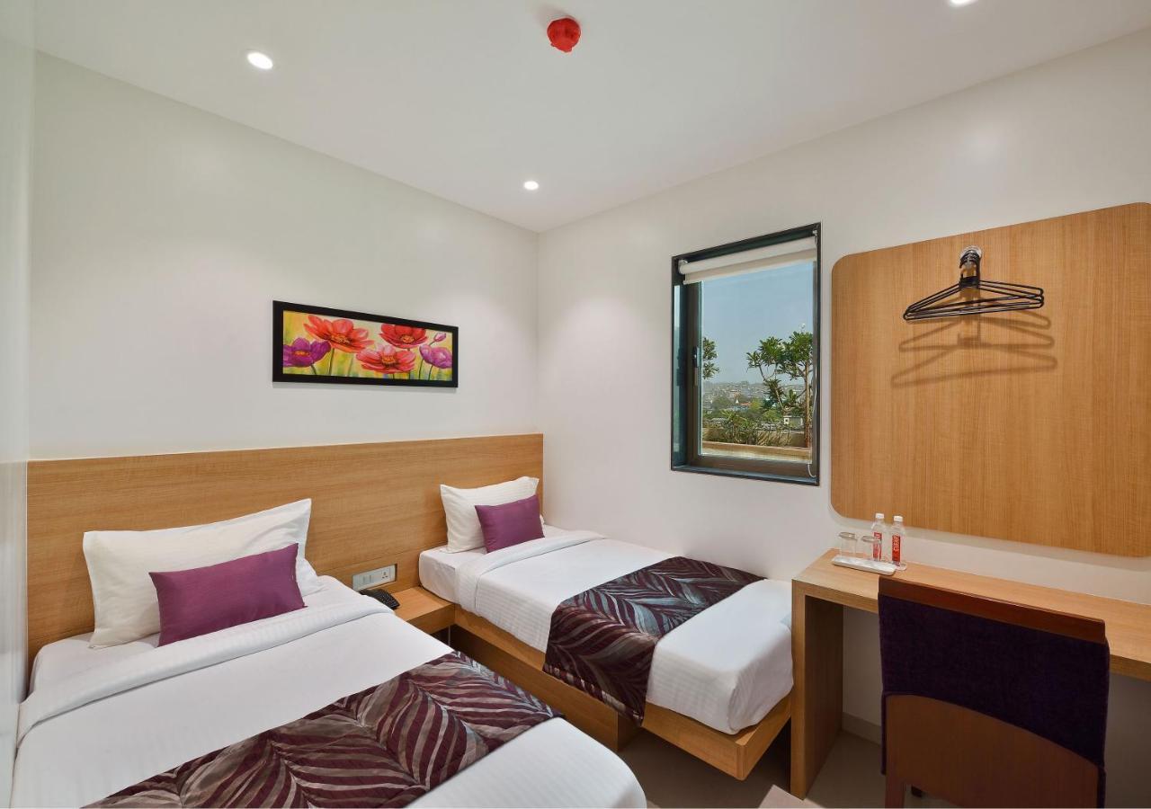 Hotel Leafio-Near Airport Βομβάη Εξωτερικό φωτογραφία