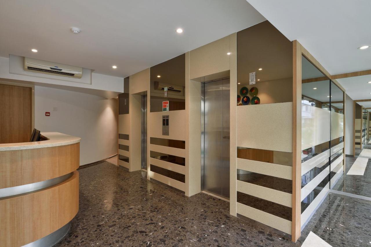 Hotel Leafio-Near Airport Βομβάη Εξωτερικό φωτογραφία